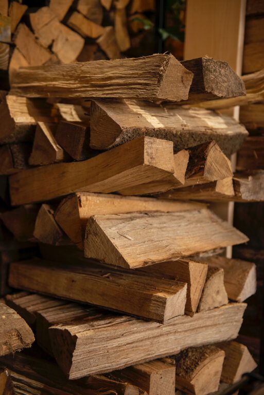 初心者キャンパーも安心！焚き火におすすめの薪をわかりやすく解説！