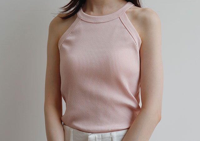 ユニクロのバズリタンクトップ1