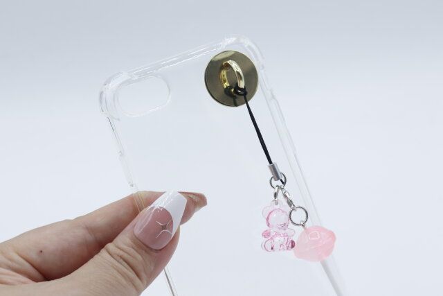 セリアのスマホチャームベース ゴールド＆シルバーの使用例1