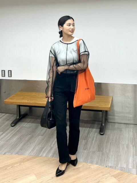 シアートップスのコーデ3