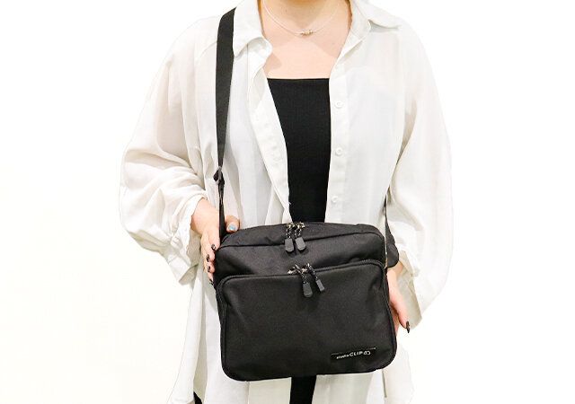 宝島社の黒ショルダーバッグ付録