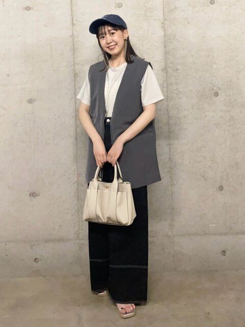 ワイドパンツのコーデ4