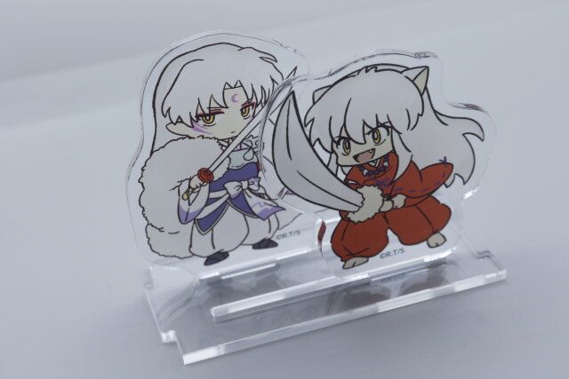 セリアの奥行きのあるディスプレイができるアクリルスタンド用ジョイントスタンド 2P 長方形