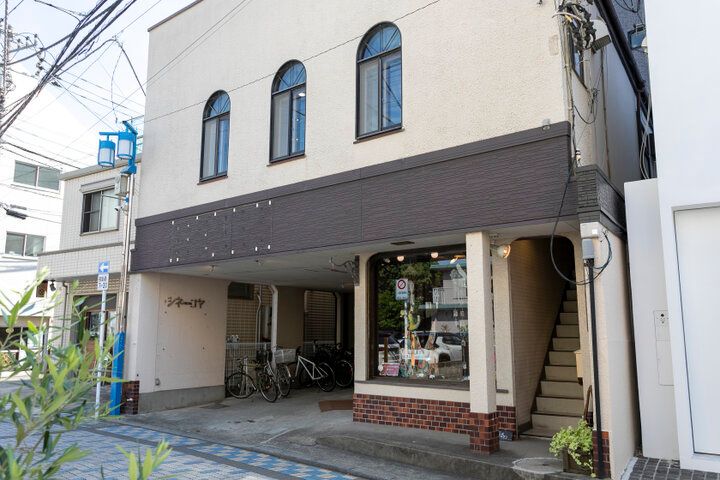 映画と、本と、カフェと。ノスタルジックな空間で過ごす自分時間／鵠沼海岸・シネコヤ