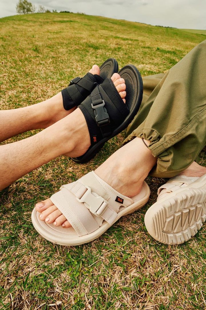 TevaのサンダルHURRICANE VERGE SLIDEハリケーン バージ スライドの着用コーデ