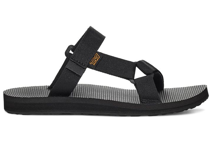 Tevaサンダル