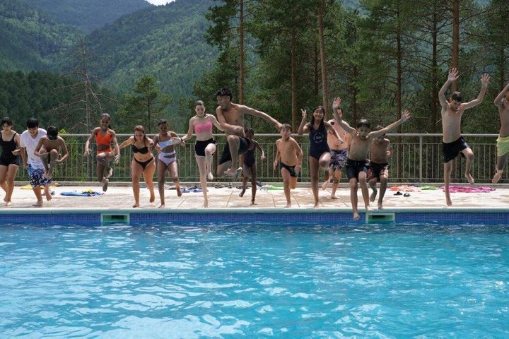 サマーキャンプには6歳から16歳まで参加できる