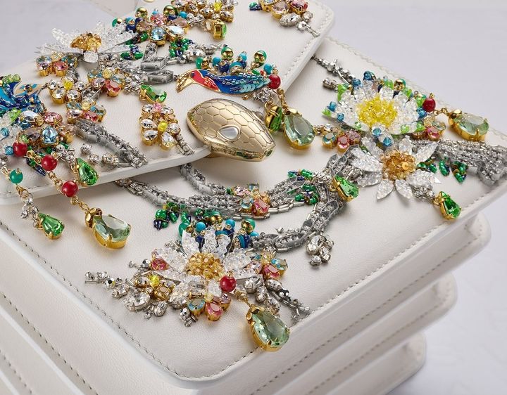 2021年にブルガリの特別企画「Serpenti Through the Eyes of」でメアリー・カトランズがデザインしたバッグ。