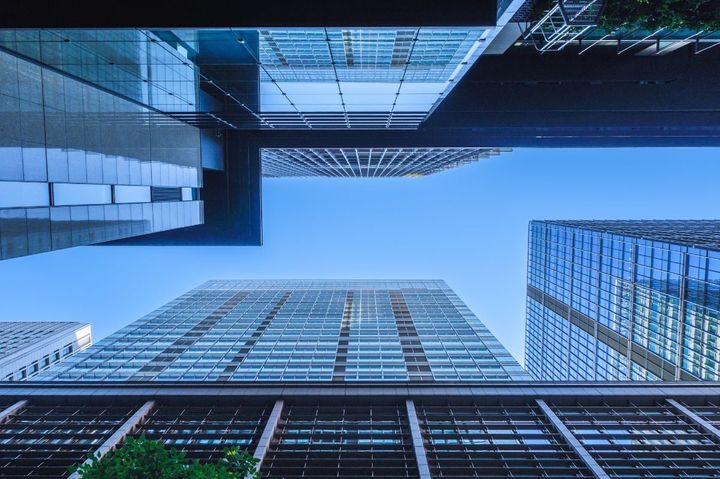 「保険業界」の平均年収トップは？（画像はイメージ）