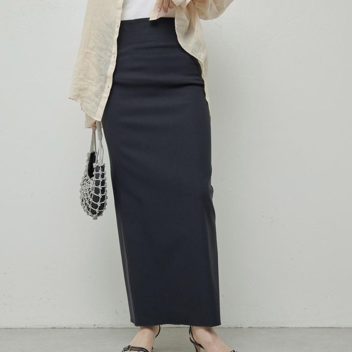 画像: 「ストレッチマキシタイトスカート2」￥20,900 出典：ガリャルダガランテ