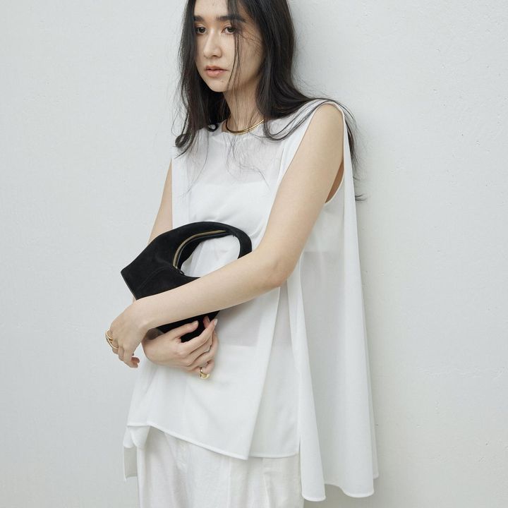 画像: 「バックフレアカットソー」￥19,800 出典：ガリャルダガランテ