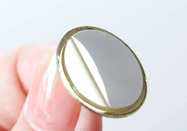 セリア スマホチャーム ベース ゴールド＆シルバー