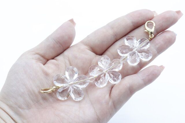 セリア スマートフォン ハンドチェーン