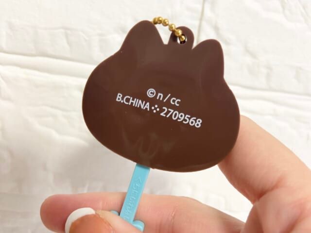 ちいかわ 新作 食玩 ロリポップチョコチャーム 後ろ