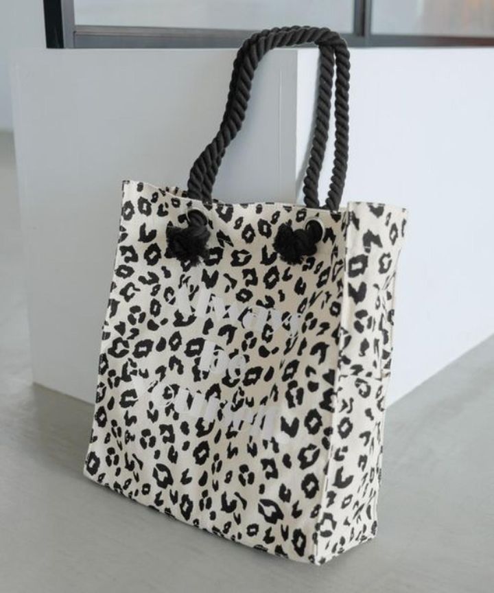 画像1: 出典：.st