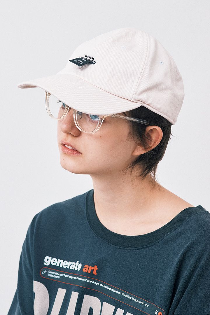 ギークシックに必要な帽子、ヘッドアクセサリー、大きな眼鏡をゲットしよう