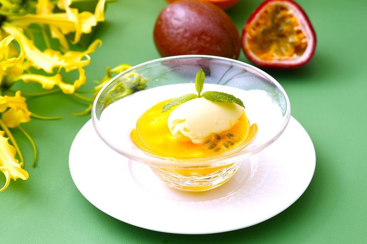 パッションの酸味とマンゴーの濃厚な甘味がマッチしたスープ