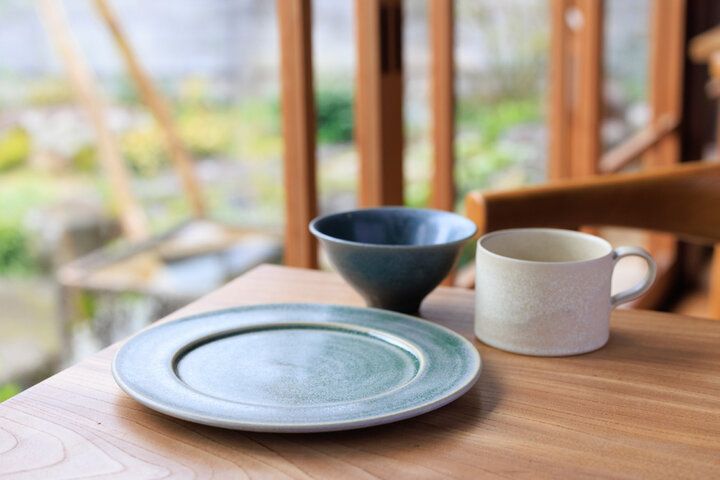 東近江のギャラリー＆カフェ「genzai」で、作家ものの器で味わうスイーツや名水コーヒーを♪