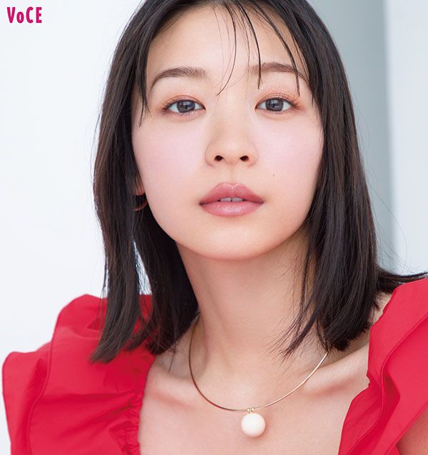 鳴海唯さん／フジコ ノールックリップ 03 使用