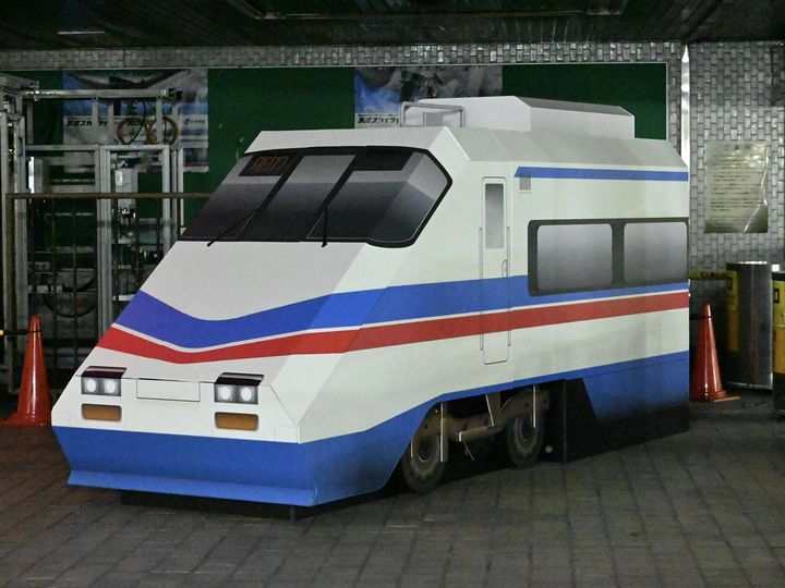 画像: 2代目スカイライナーの車両であるAE100形の模型。最高時速は110km。 出典：フリークス ストア