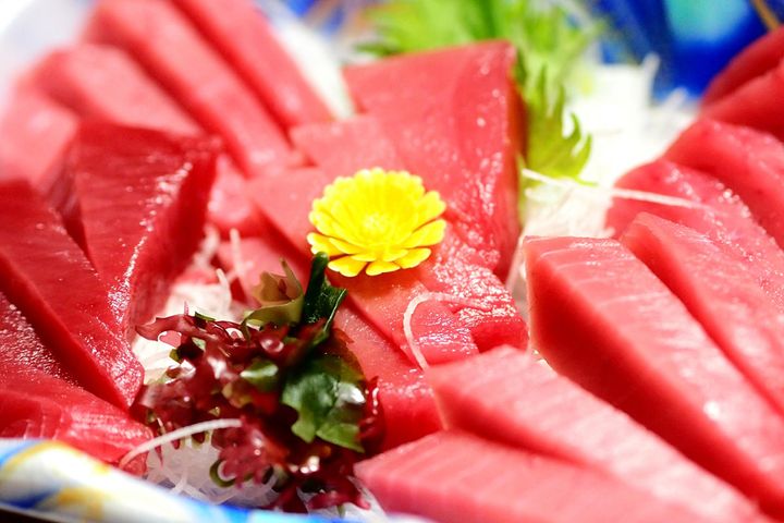 お刺身とつまのイメージ