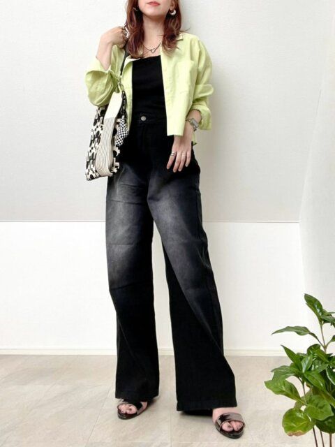 ワイドデニムパンツのコーデ4