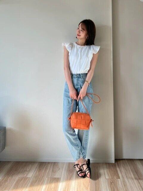 ラッフルスリーブTお手本コーデ