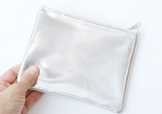 フラットポーチ 裏面