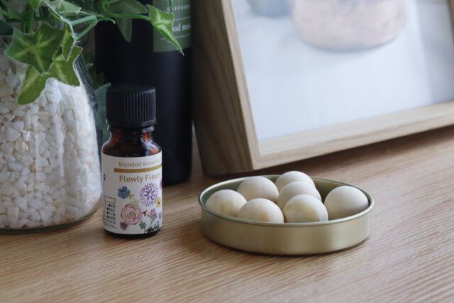 セリアのお洒落なウッドアロマボール8pcs