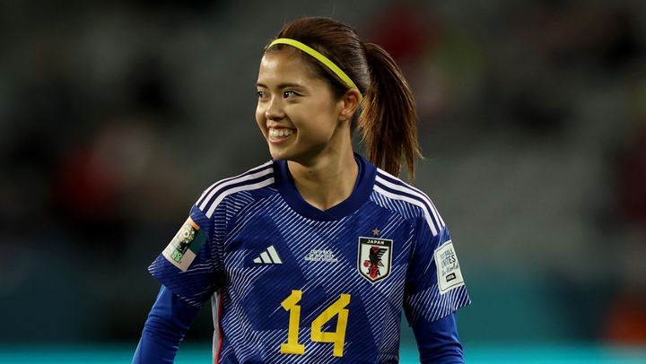 長谷川唯の小顔、セント・フォースの中川絵美里さんが仰天 「お顔、驚愕の小ささ！」