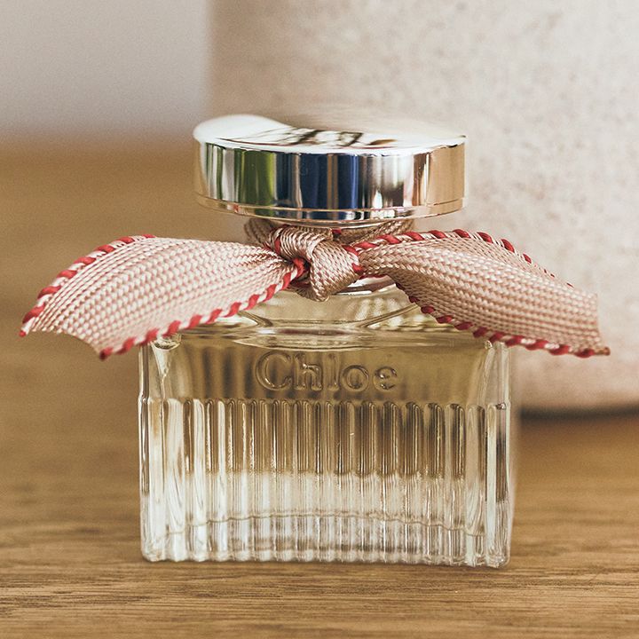 ファッションと香りをコーディネートさせてみよう【レディな装いの場合】