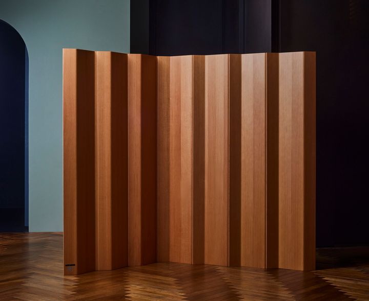 北欧デザインの鬼才、ポール・ケアホルムの名作が復刻！現在展覧会も開催中