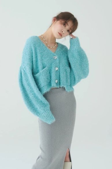 単体で映えるカーディガンコーデ