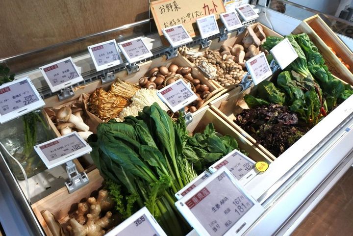 店頭に並ぶ野菜