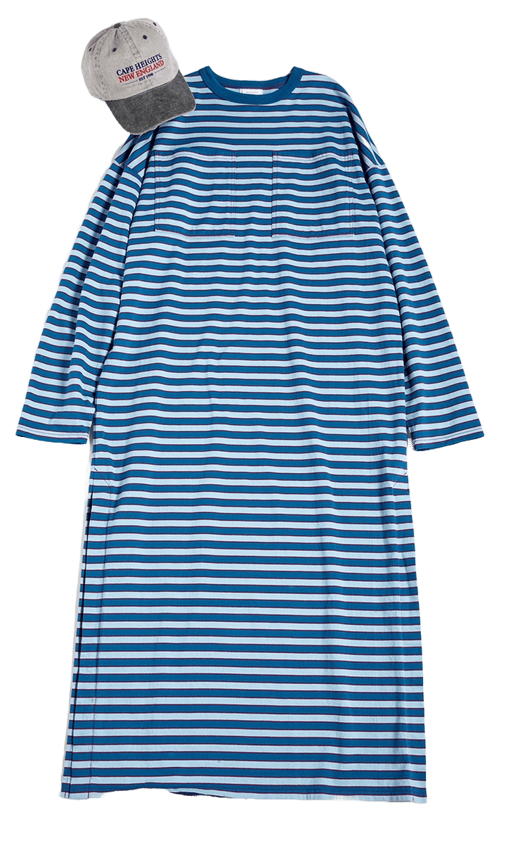 ロングなワンピースはシンプルにキャップを合わせるだけでキマる。