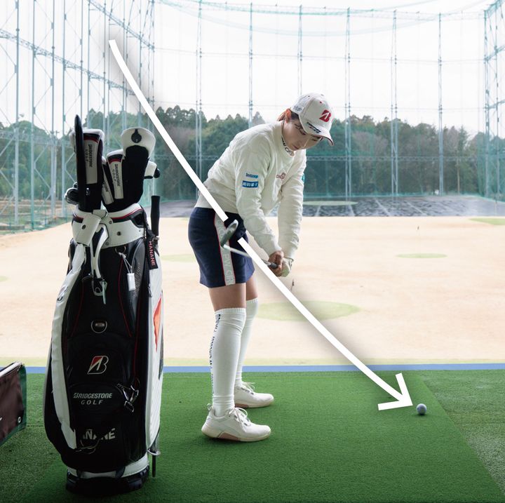 「フェードは体の近く、ドローは遠く」が決め手！ キャディバッグを使った簡単練習法