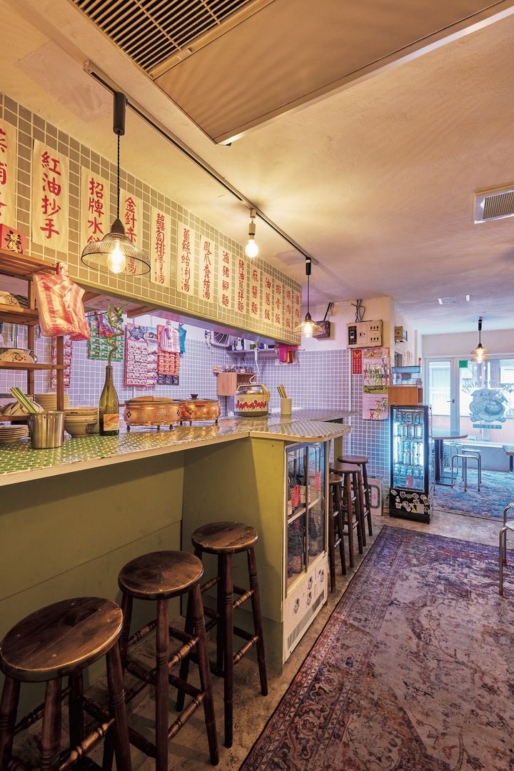 大塚〈マンション台北〉夜市の屋台気分でワシワシかっ込むプチ丼が旨い