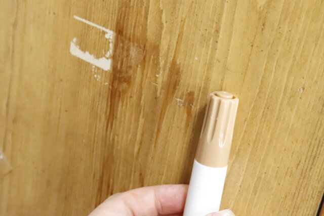 セリア 床や家具のキズを隠す油性補修マーカー ライトカラー 仕上がり