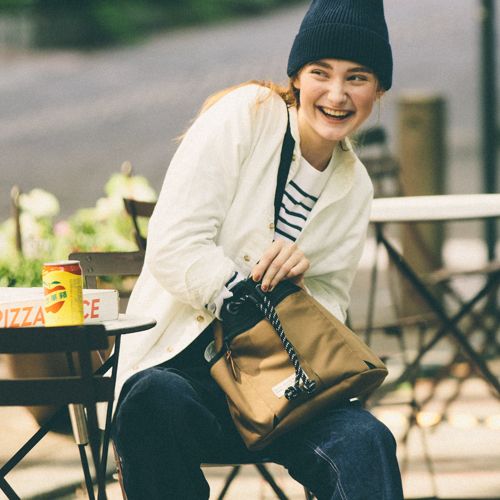 ニット帽のおしゃれな被り方をFUDGEが伝授！ニット帽によく似合うコーデ例も