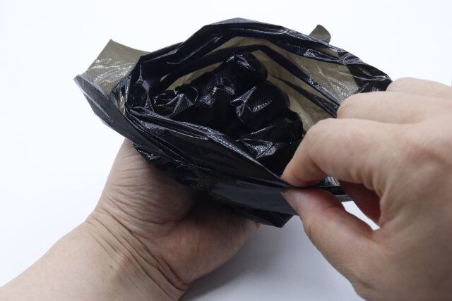 セリア 手袋型ゴミ袋 ひっくり返す