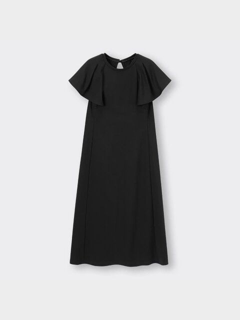 GUのバックオープンワンピース