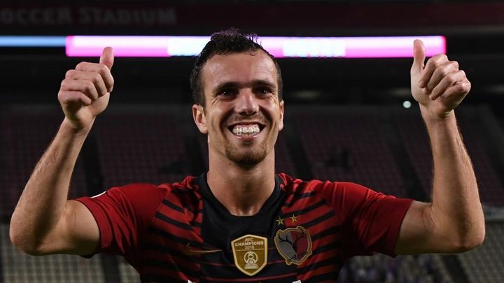 日本と同グループになった中国代表、元鹿島のセルジーニョら2名の帰化を狙うも…進まないワケは「給料のルールが違う」から