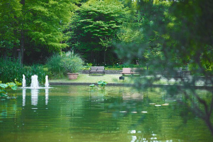 名古屋の都心で花と緑に囲まれる「久屋大通庭園フラリエ」は、カフェやレストランも魅力♪