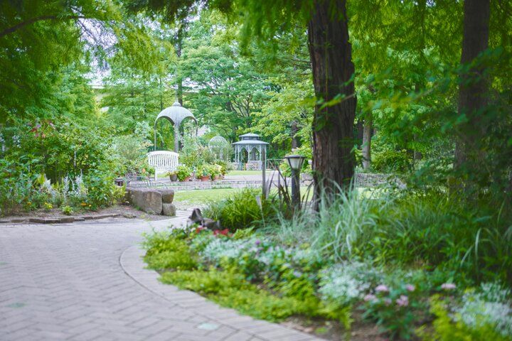 名古屋の都心で花と緑に囲まれる「久屋大通庭園フラリエ」は、カフェやレストランも魅力♪