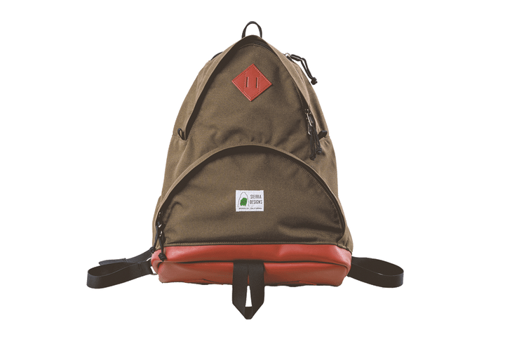 〈シエラデザインズ〉のバックパック