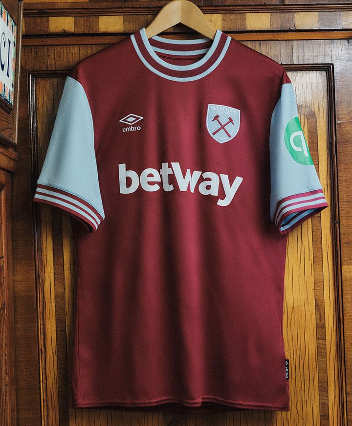 超レトロ！ウェストハムが2024-25新ユニフォームを発表 「欧州初優勝」を祝うクラシックデザイン