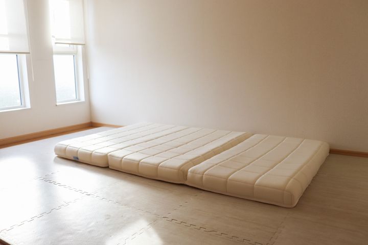 睡眠の質が上がりそう！おしゃれな人たちが持っている機能的な寝具類5選