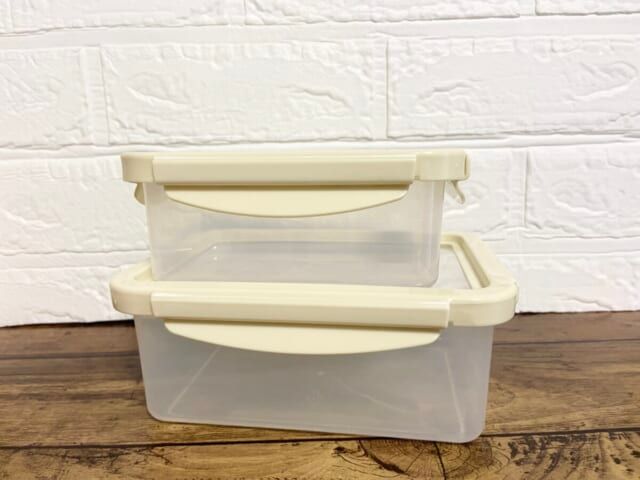 3COINS スリコ 伸びるシリコーン蓋保存容器 スタッキング