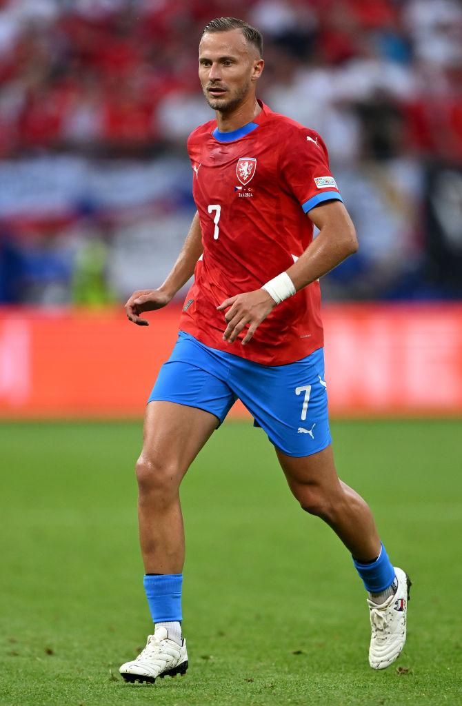 日本のミズノも！EURO2024、3大メーカー以外の「レアスパイク」を履く選手たち