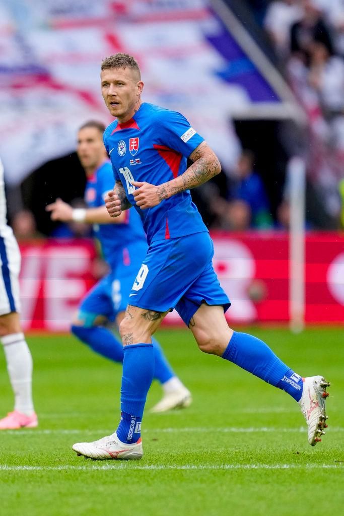 日本のミズノも！EURO2024、3大メーカー以外の「レアスパイク」を履く選手たち